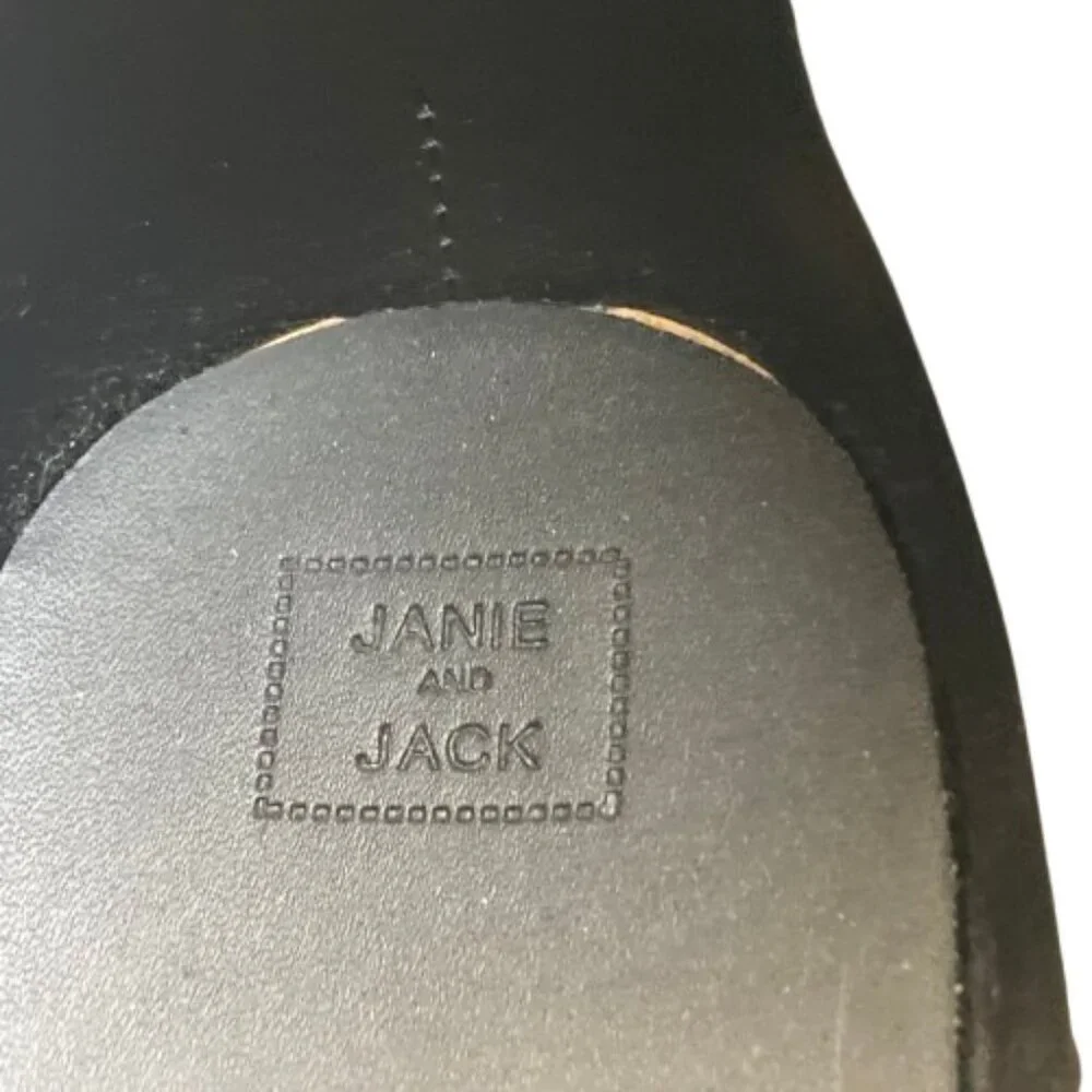 Janie and Jack Kids Classic Chukka Gray Suede Boots Single Tie, never worn, sz 4